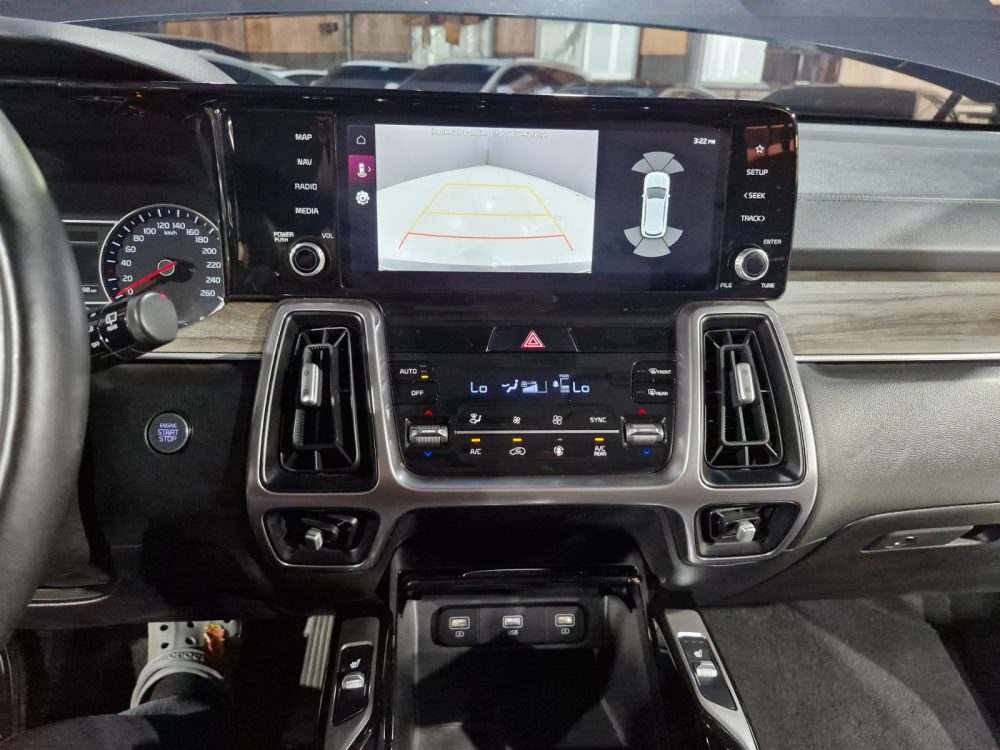 KIA SORENTO 2021 - 2.2CC Turbo Diesel / 6 Pasajeros / 4x2 / Prestige - Imagen 19