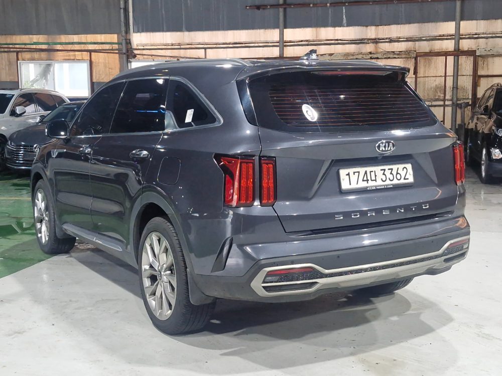 KIA SORENTO 2021 - 2.2CC Turbo Diesel / 6 Pasajeros / 4x2 / Prestige - Imagen 5