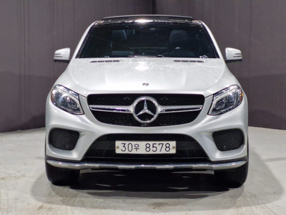 MERCEDES BENZ GLE350D COUPE 2018 – 3.0cc Turbo Diesel / 4×4 / 5 Pasajeros / Kit AMG - Imagen 3