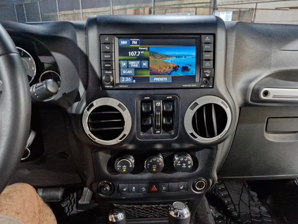 JEEP WRANGLER RUBICON 2015 – 2.8 DIESEL / 5 PASAJEROS / 4X4 / X - Imagen 16