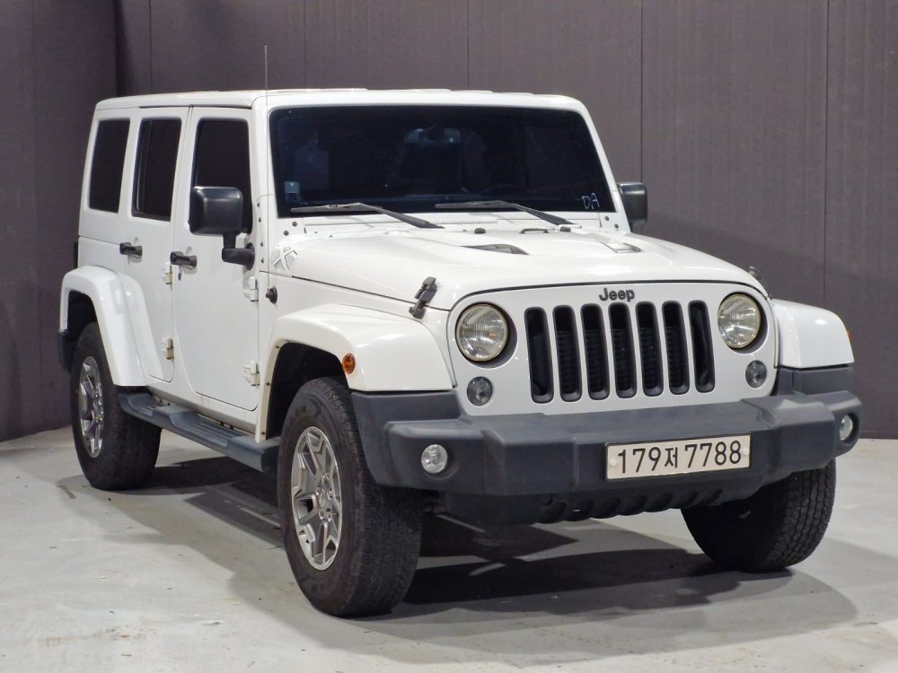 JEEP WRANGLER RUBICON 2015 – 2.8 DIESEL / 5 PASAJEROS / 4X4 / X - Imagen 4