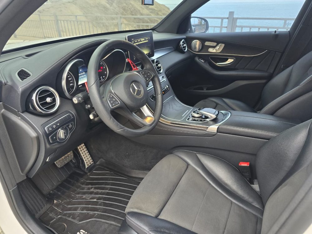 MERCEDES BENZ GLC250d 2017 – 2.2cc Turbo Diesel / 5 Pasajeros / 4matic / Kit AMG - Imagen 16