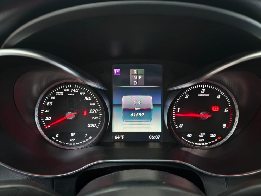 MERCEDES BENZ GLC250d 2017 – 2.2cc Turbo Diesel / 5 Pasajeros / 4matic / Kit AMG - Imagen 32