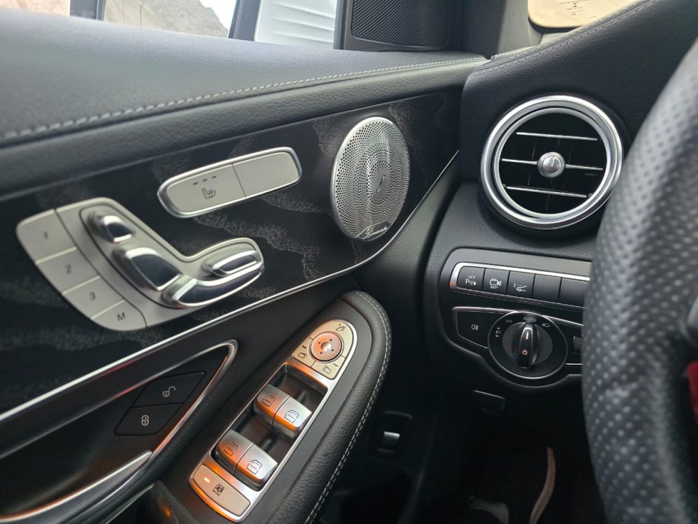 MERCEDES BENZ GLC250d 2017 – 2.2cc Turbo Diesel / 5 Pasajeros / 4matic / Kit AMG - Imagen 37
