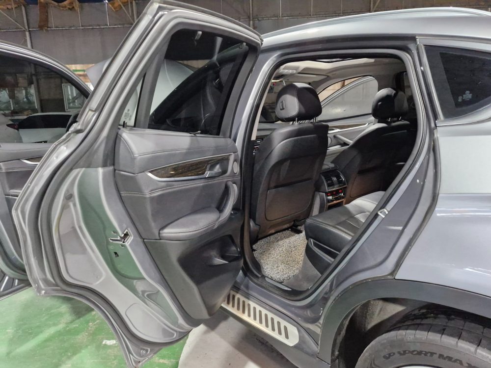 BMW X6 30d 2018 – 3.0CC TwinPowerTurbo Diesel / 4X4 / 5 Pasajeros - Imagen 14