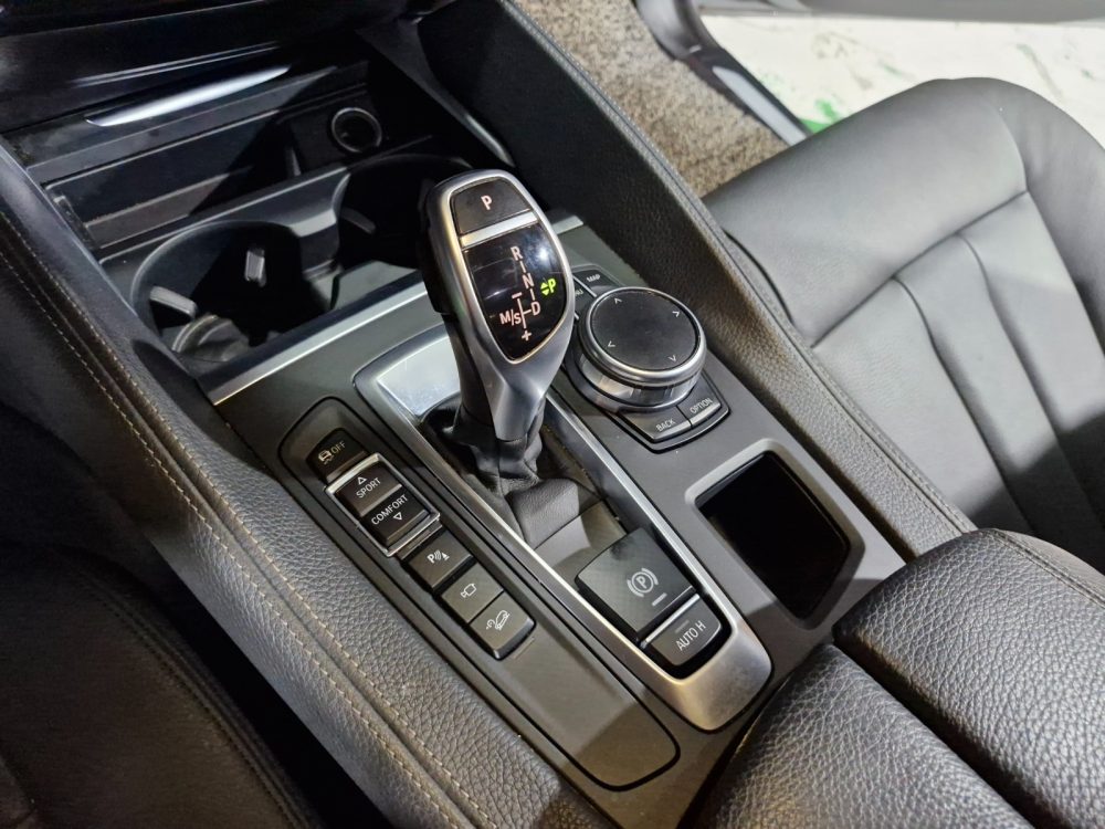 BMW X6 30d 2018 – 3.0CC TwinPowerTurbo Diesel / 4X4 / 5 Pasajeros - Imagen 17