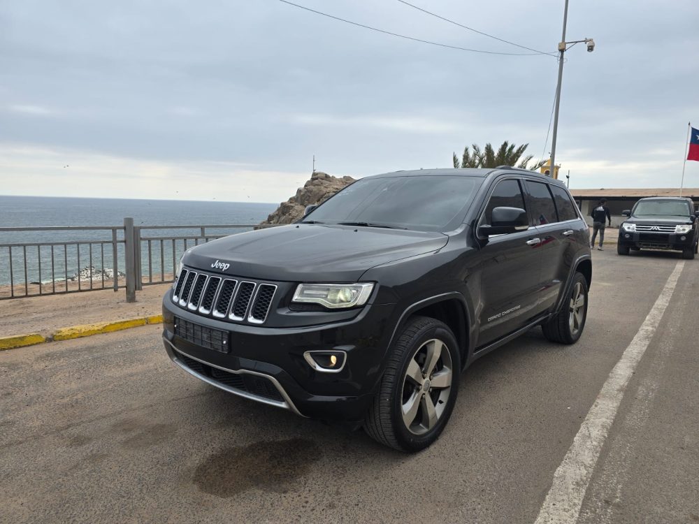 JEEP GRAND CHEROKEE OVERLAND 2015 – 3.0 DIESEL / 5 PASAJEROS / 4X4 / FULL EQUIPPED - Imagen 2