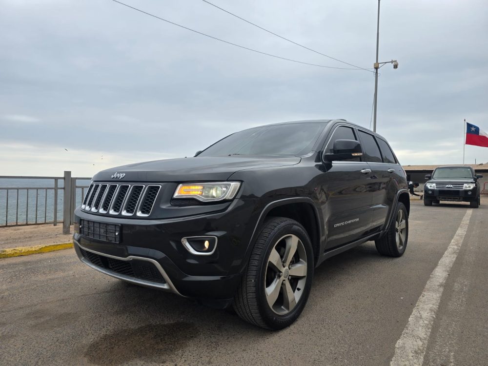 JEEP GRAND CHEROKEE OVERLAND 2015 – 3.0 DIESEL / 5 PASAJEROS / 4X4 / FULL EQUIPPED