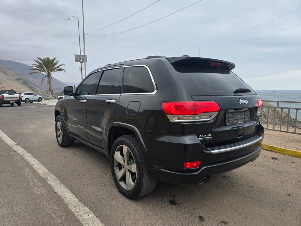 JEEP GRAND CHEROKEE OVERLAND 2015 – 3.0 DIESEL / 5 PASAJEROS / 4X4 / FULL EQUIPPED - Imagen 4
