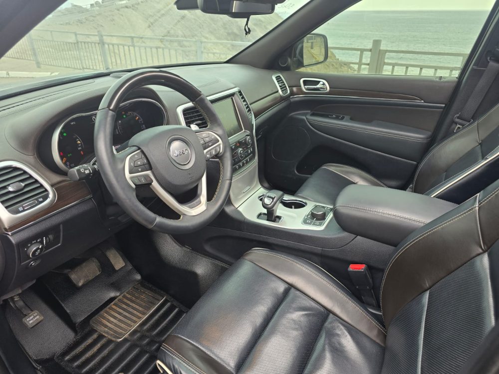JEEP GRAND CHEROKEE OVERLAND 2015 – 3.0 DIESEL / 5 PASAJEROS / 4X4 / FULL EQUIPPED - Imagen 23