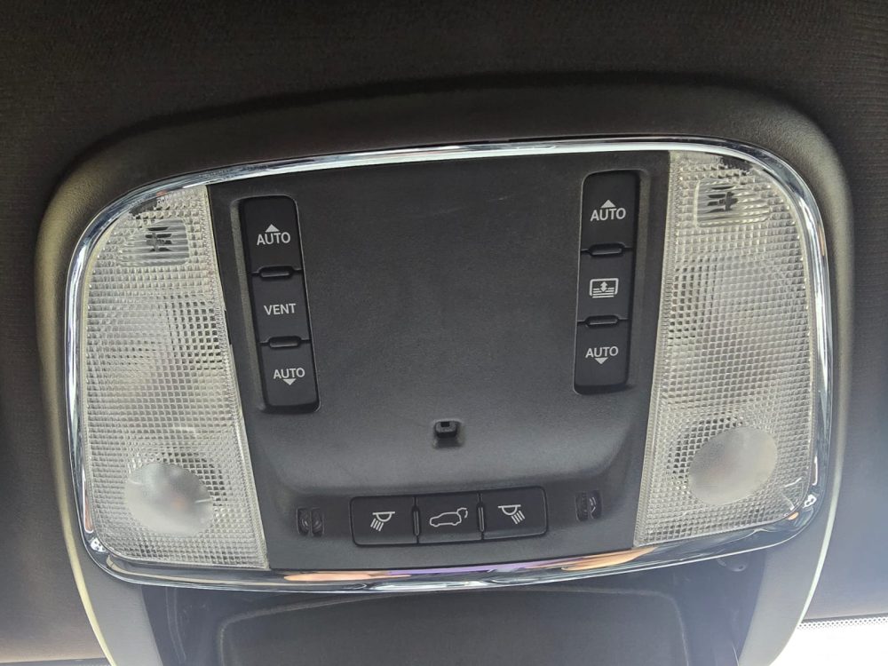 JEEP GRAND CHEROKEE OVERLAND 2015 – 3.0 DIESEL / 5 PASAJEROS / 4X4 / FULL EQUIPPED - Imagen 44