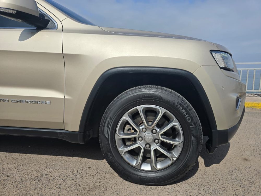 JEEP GRAND CHEROKEE LIMITED 2014 – 3.0 DIESEL / 5 PASAJEROS / 4X4 / FULL EQUIPPED - Imagen 15