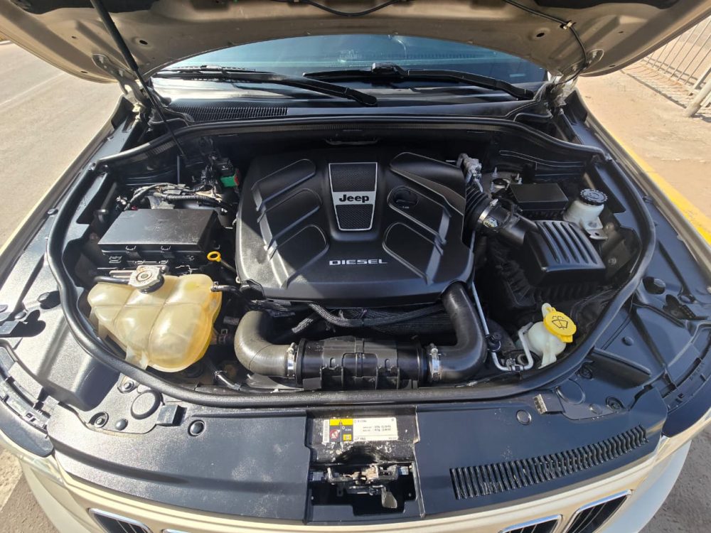 JEEP GRAND CHEROKEE LIMITED 2014 – 3.0 DIESEL / 5 PASAJEROS / 4X4 / FULL EQUIPPED - Imagen 16