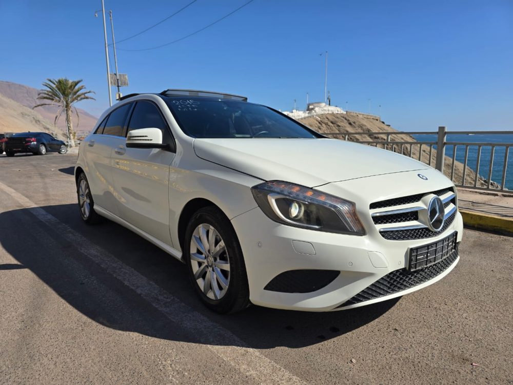 MERCEDES BENZ A180D 2015 – 1.5cc Turbo Diesel / 5 Pasajeros