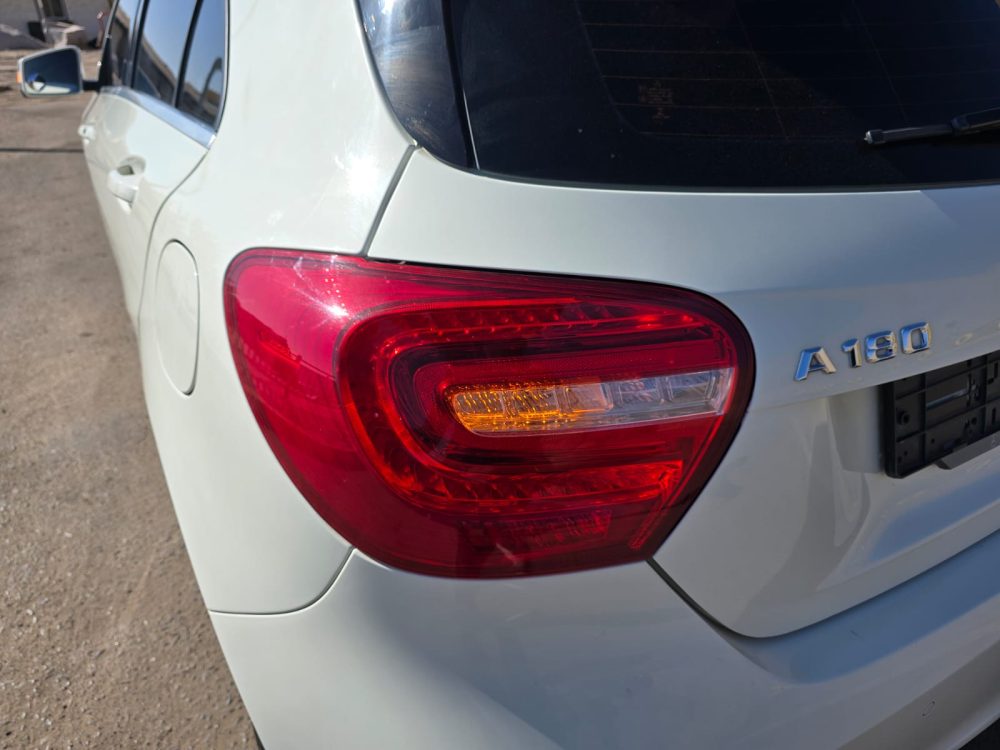 MERCEDES BENZ A180D 2015 – 1.5cc Turbo Diesel / 5 Pasajeros - Imagen 13