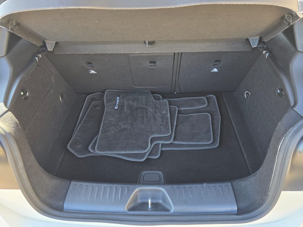 MERCEDES BENZ A180D 2015 – 1.5cc Turbo Diesel / 5 Pasajeros - Imagen 14
