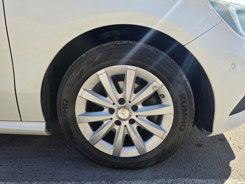 MERCEDES BENZ A180D 2015 – 1.5cc Turbo Diesel / 5 Pasajeros - Imagen 18
