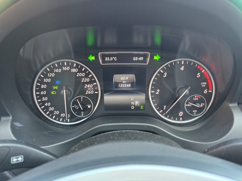MERCEDES BENZ A180D 2015 – 1.5cc Turbo Diesel / 5 Pasajeros - Imagen 24