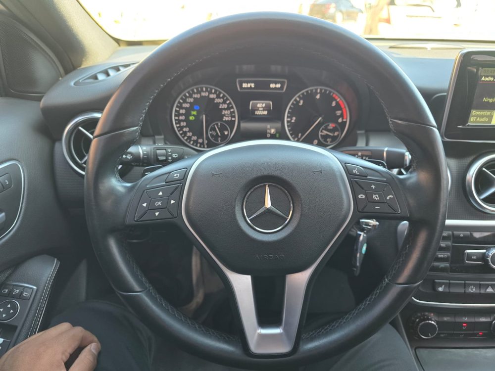 MERCEDES BENZ A180D 2015 – 1.5cc Turbo Diesel / 5 Pasajeros - Imagen 25
