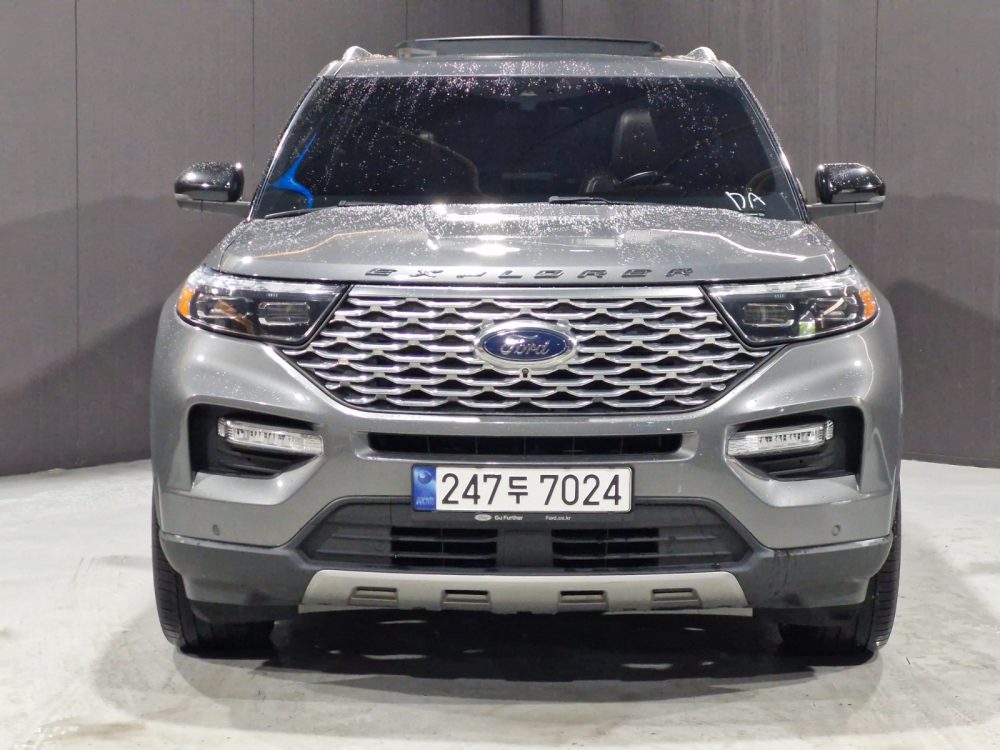 FORD EXPLORER PLATINUM 2021 – V6 EcoBoost de 3.0 L  / 4×4 / 6 Pasajeros - Imagen 2