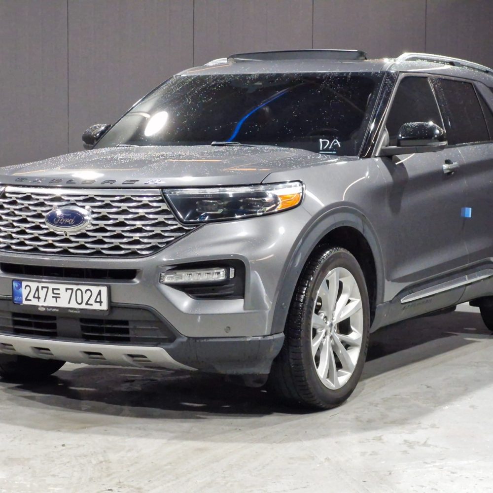 FORD EXPLORER PLATINUM 2021 – V6 EcoBoost de 3.0 L  / 4×4 / 6 Pasajeros