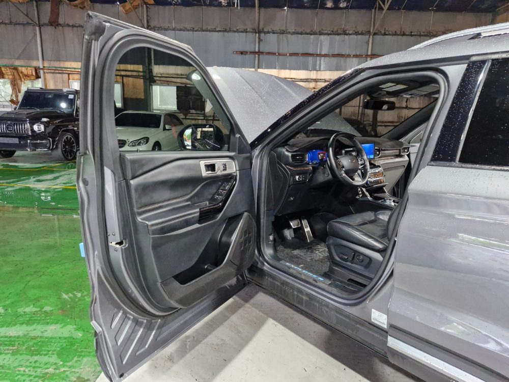 FORD EXPLORER PLATINUM 2021 – V6 EcoBoost de 3.0 L  / 4×4 / 6 Pasajeros - Imagen 13