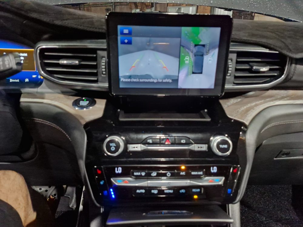 FORD EXPLORER PLATINUM 2021 – V6 EcoBoost de 3.0 L  / 4×4 / 6 Pasajeros - Imagen 19