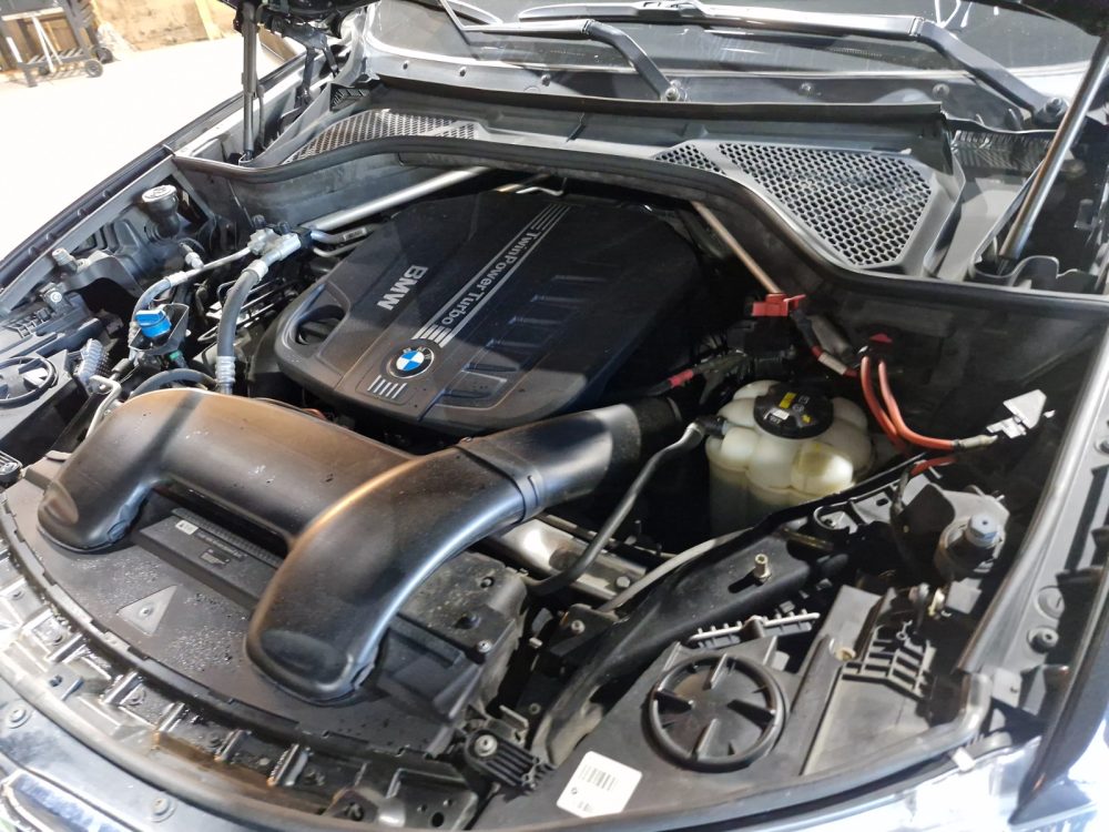 BMW X6 30d 2018 – 3.0CC TwinPowerTurbo Diesel / 4X4 / 5 Pasajeros - Imagen 12