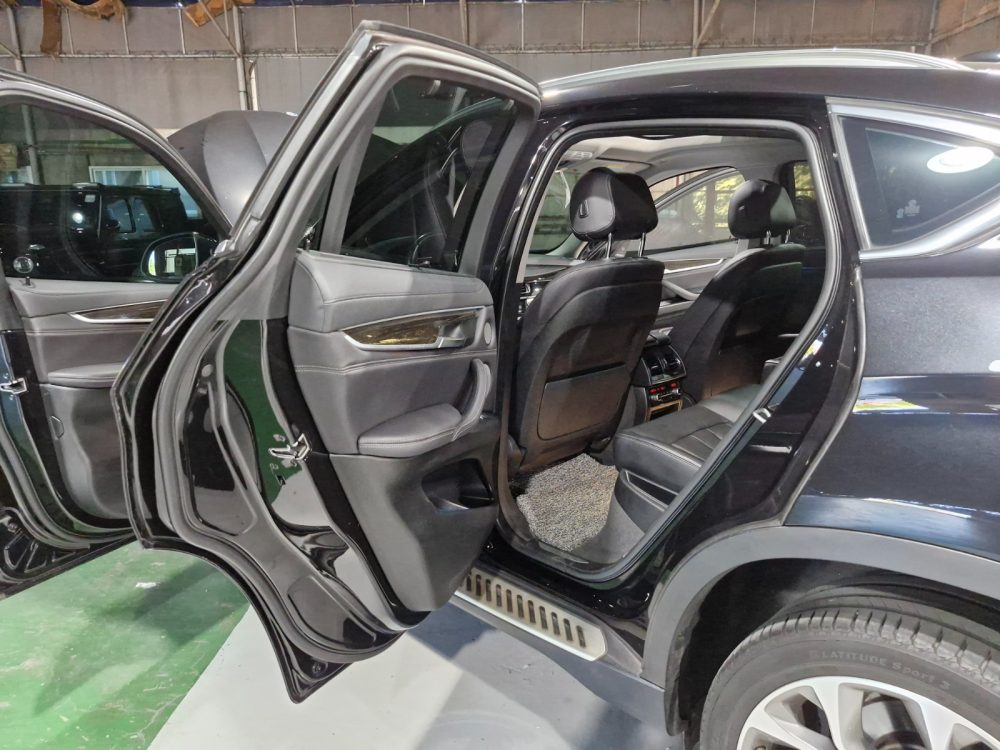 BMW X6 30d 2018 – 3.0CC TwinPowerTurbo Diesel / 4X4 / 5 Pasajeros - Imagen 14
