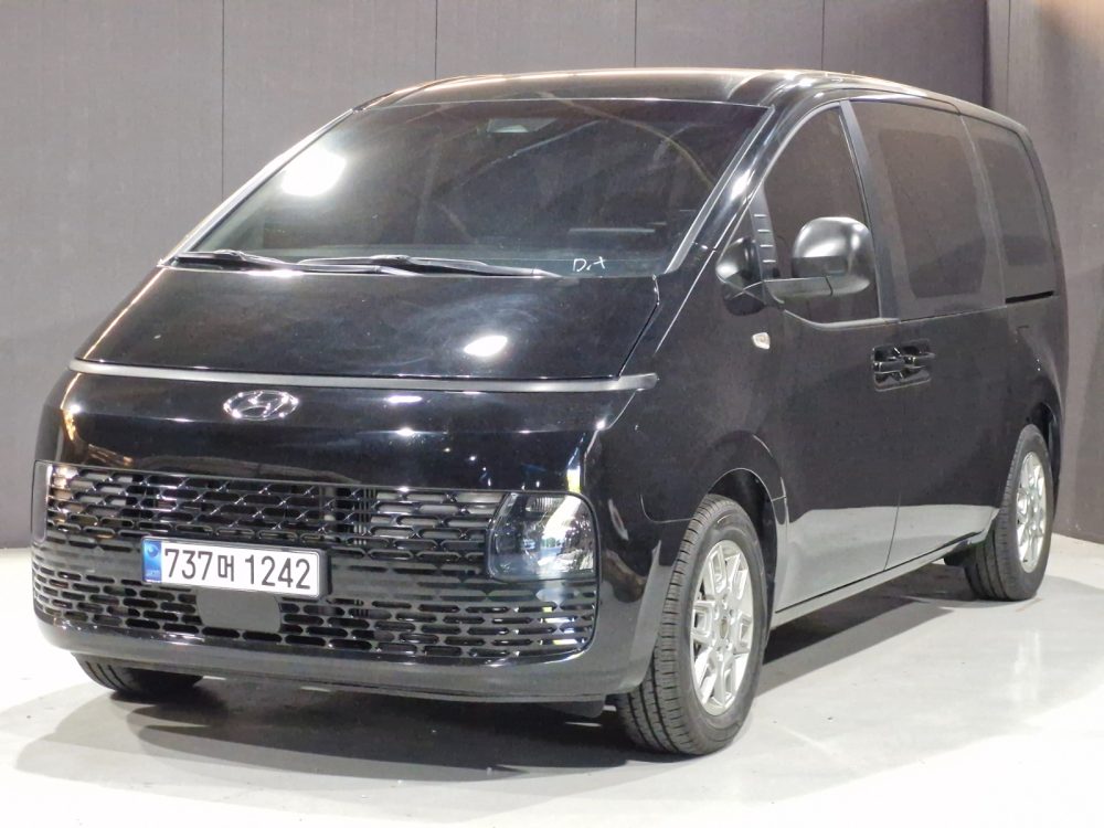 HYUNDAI STARIA 2023 – 2.2CC Turbo Diesel / 11 Pasajeros / 4×2 / cámara retro - Imagen 2