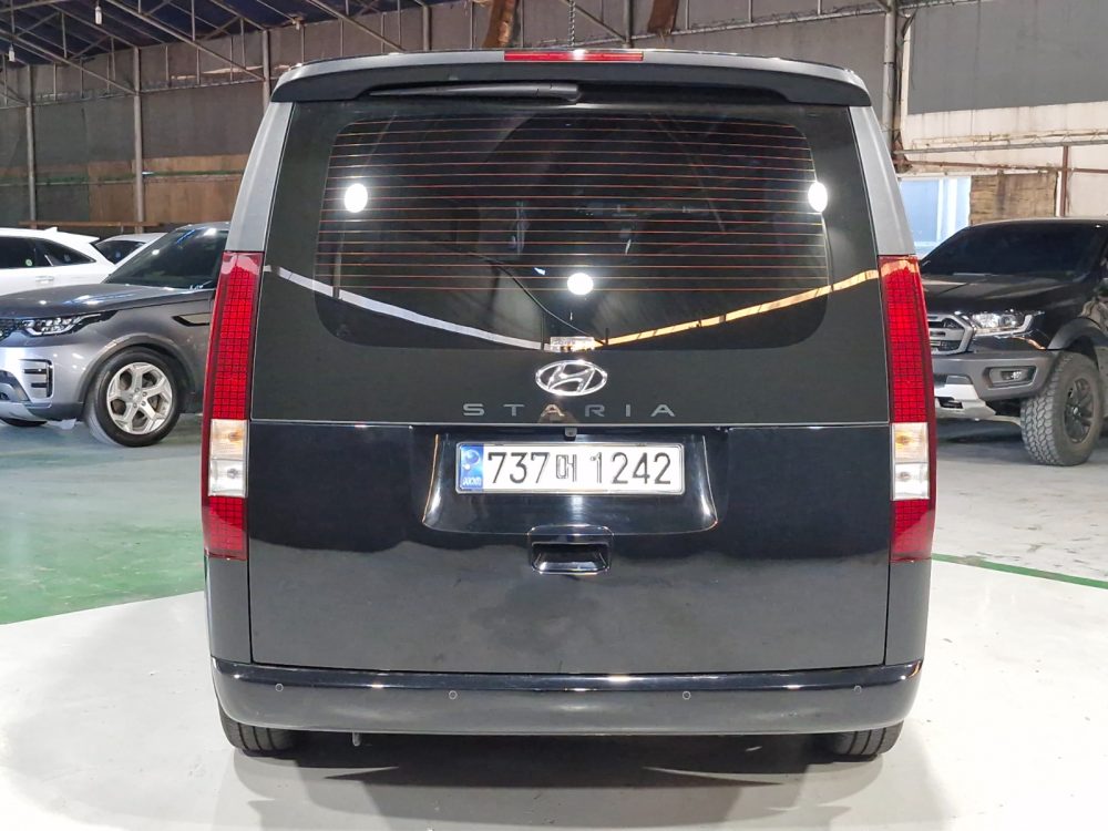 HYUNDAI STARIA 2023 – 2.2CC Turbo Diesel / 11 Pasajeros / 4×2 / cámara retro - Imagen 5