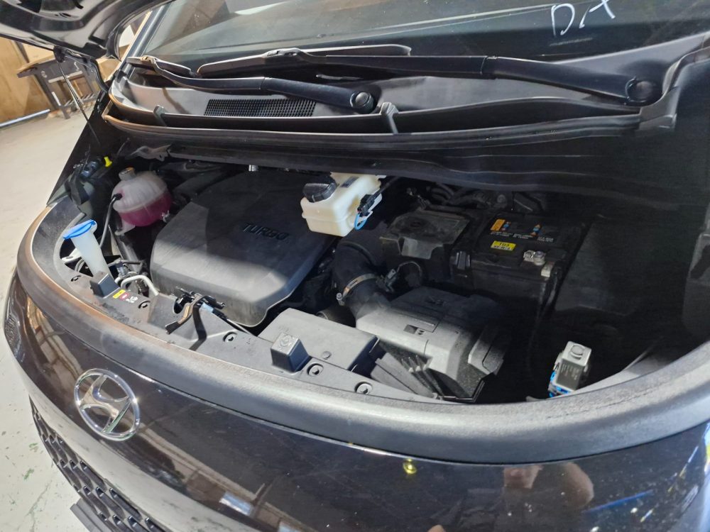 HYUNDAI STARIA 2023 – 2.2CC Turbo Diesel / 11 Pasajeros / 4×2 / cámara retro - Imagen 7