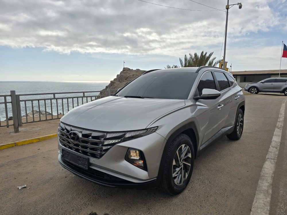 HYUNDAI TUCSON 2022 – 2.0CC Turbo Diesel / 5 Pasajeros / 4×2 - Imagen 3