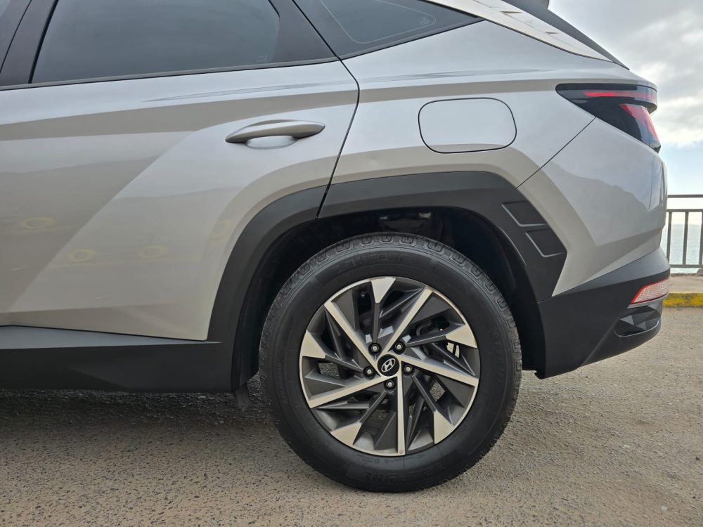 HYUNDAI TUCSON 2022 – 2.0CC Turbo Diesel / 5 Pasajeros / 4×2 - Imagen 15