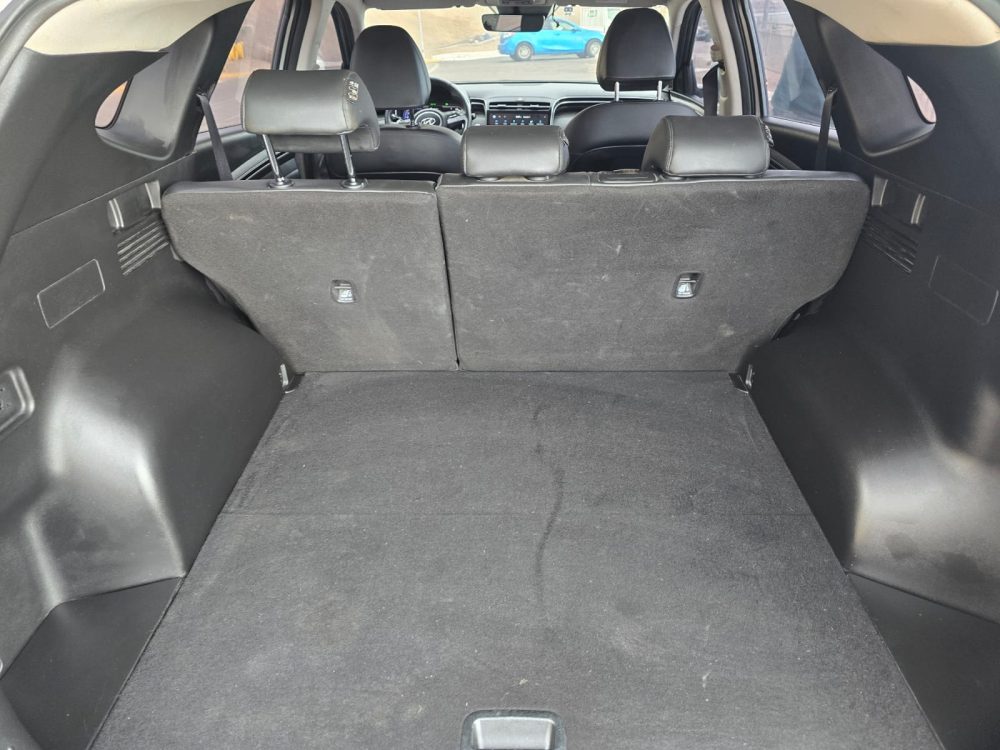 HYUNDAI TUCSON 2022 – 2.0CC Turbo Diesel / 5 Pasajeros / 4×2 - Imagen 18