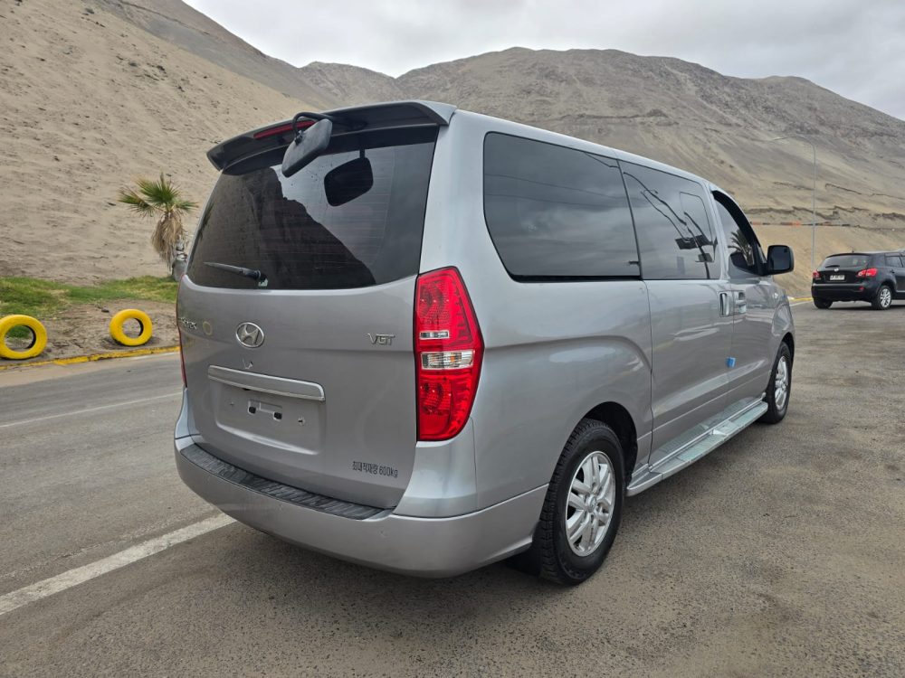HYUNDAI GRAND STAREX 2019 – 2.5cc Turbo Diesel / 5 Pasajeros / 4×2 / Automático-Secuencial - Imagen 9