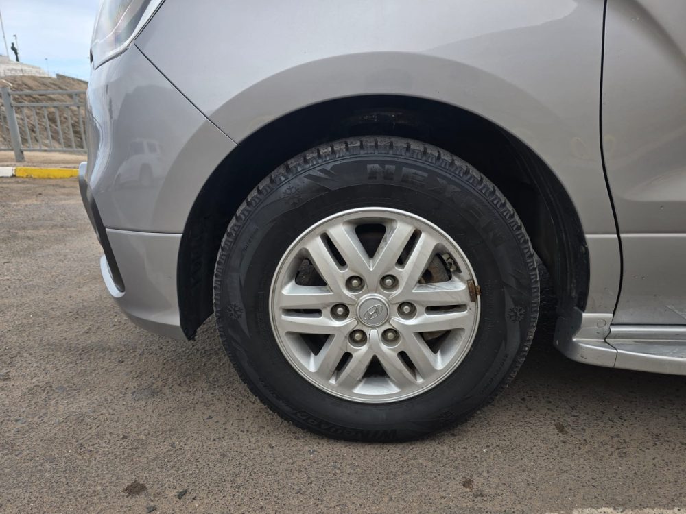 HYUNDAI GRAND STAREX 2019 – 2.5cc Turbo Diesel / 5 Pasajeros / 4×2 / Automático-Secuencial - Imagen 15