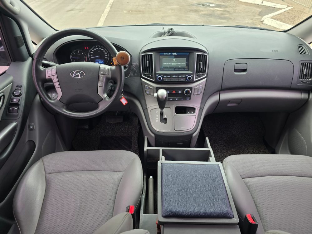 HYUNDAI GRAND STAREX 2019 – 2.5cc Turbo Diesel / 5 Pasajeros / 4×2 / Automático-Secuencial - Imagen 18