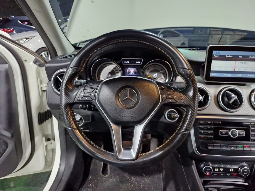 MERCEDES BENZ GLA 220d 2015 – 2.2cc Turbo Diesel / 5 Pasajeros / 4matic - Imagen 11