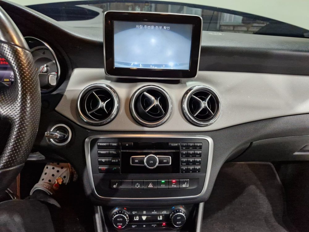 MERCEDES BENZ GLA 220d 2015 – 2.2cc Turbo Diesel / 5 Pasajeros / 4matic - Imagen 14