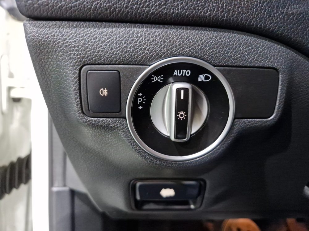 MERCEDES BENZ GLA 220d 2015 – 2.2cc Turbo Diesel / 5 Pasajeros / 4matic - Imagen 16