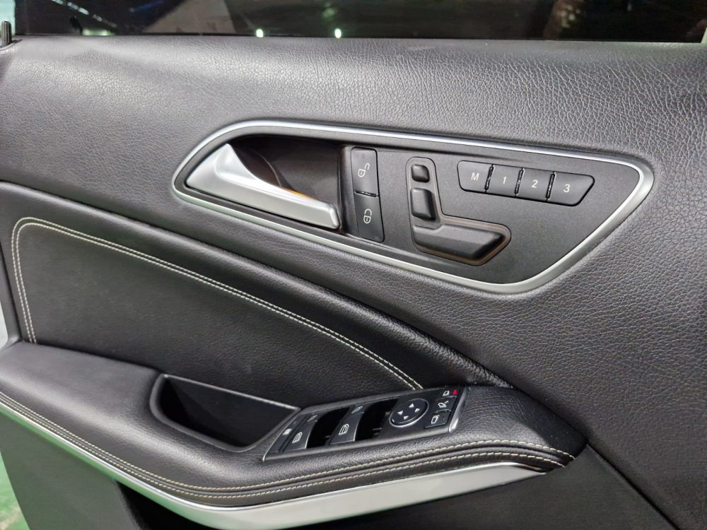 MERCEDES BENZ GLA 220d 2015 – 2.2cc Turbo Diesel / 5 Pasajeros / 4matic - Imagen 17