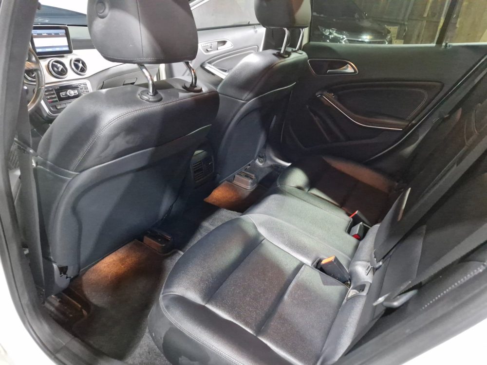 MERCEDES BENZ GLA 220d 2015 – 2.2cc Turbo Diesel / 5 Pasajeros / 4matic - Imagen 21
