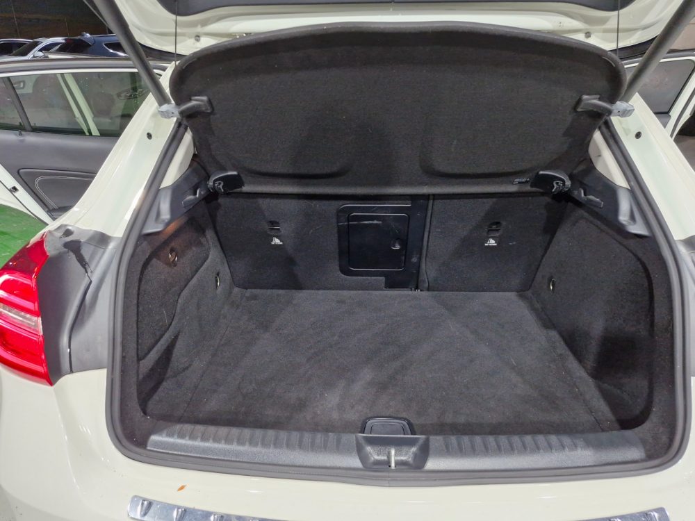 MERCEDES BENZ GLA 220d 2015 – 2.2cc Turbo Diesel / 5 Pasajeros / 4matic - Imagen 23