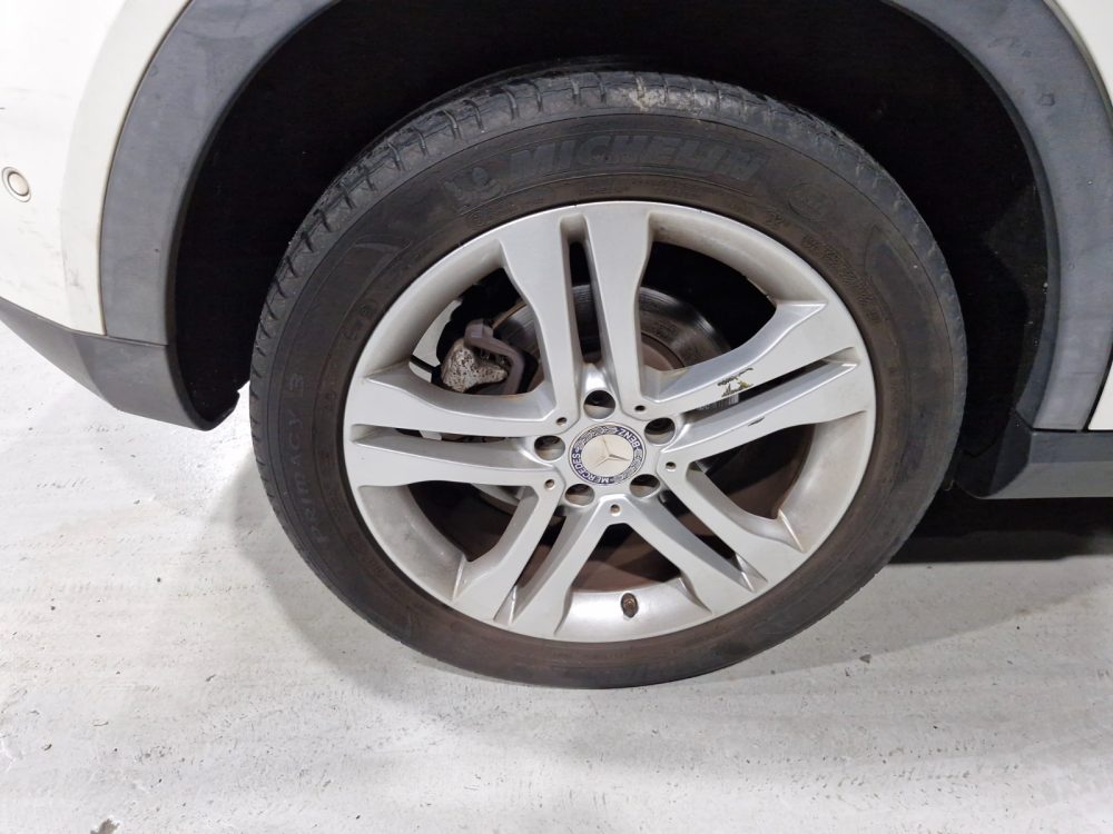 MERCEDES BENZ GLA 220d 2015 – 2.2cc Turbo Diesel / 5 Pasajeros / 4matic - Imagen 8