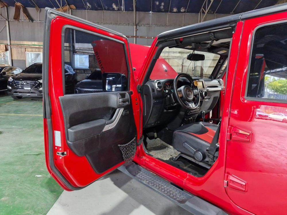 JEEP WRANGLER RUBICON 2014 – 2.8 DIESEL / 5 PASAJEROS / 4X4 / - Imagen 12