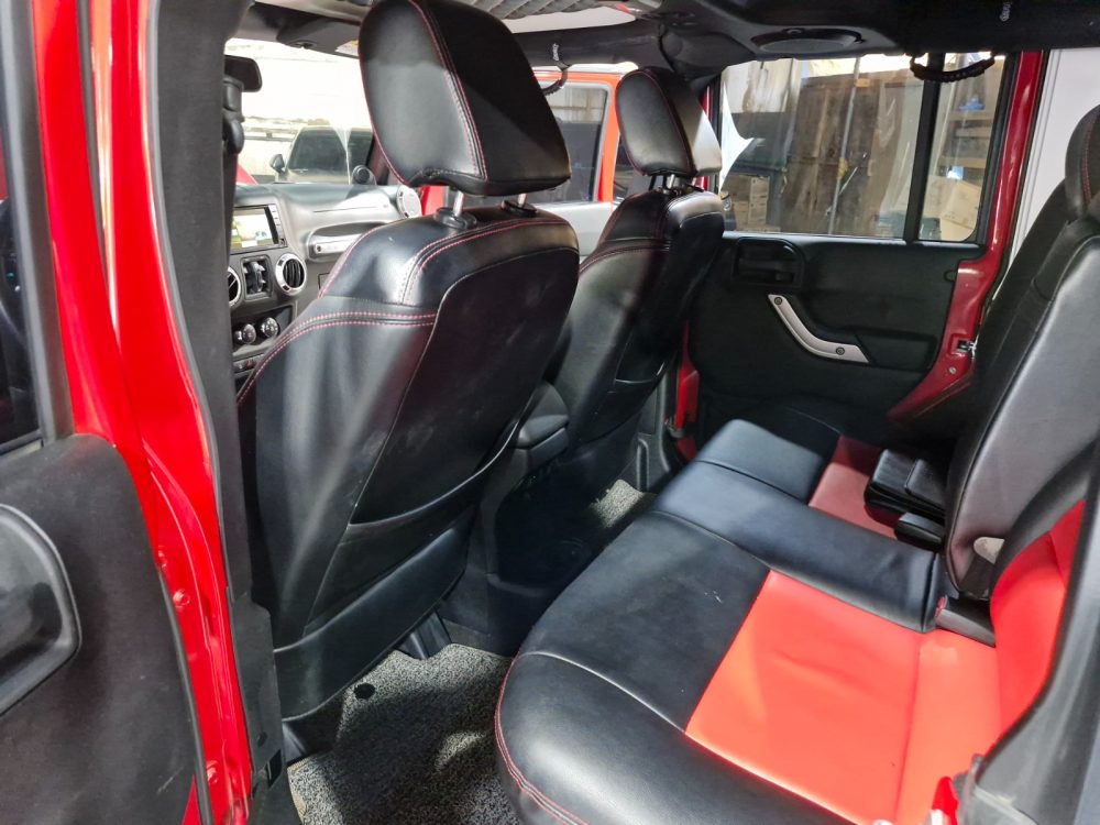 JEEP WRANGLER RUBICON 2014 – 2.8 DIESEL / 5 PASAJEROS / 4X4 / - Imagen 23