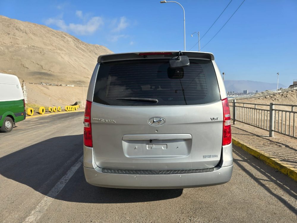 HYUNDAI GRAND STAREX 2020 – 2.5cc Turbo Diesel / 12 Pasajeros / 4×2 / Automático-Secuencial - Imagen 12