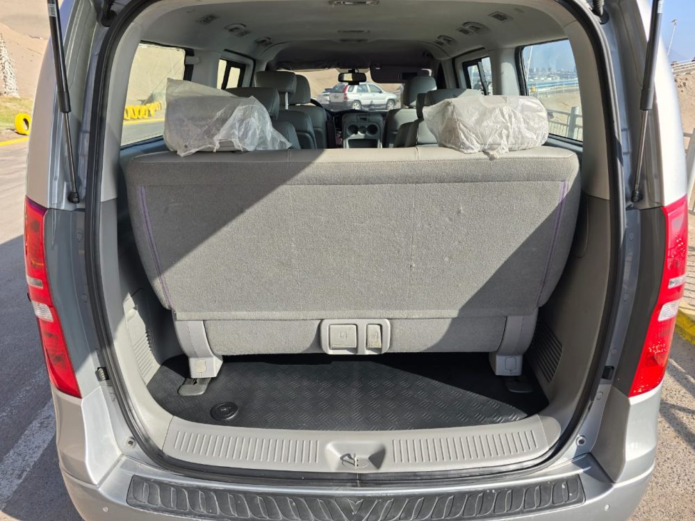 HYUNDAI GRAND STAREX 2020 – 2.5cc Turbo Diesel / 12 Pasajeros / 4×2 / Automático-Secuencial - Imagen 10