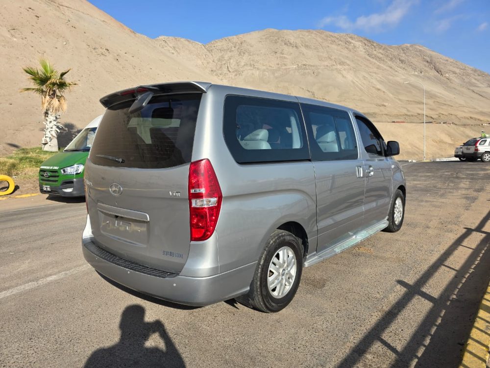 HYUNDAI GRAND STAREX 2020 – 2.5cc Turbo Diesel / 12 Pasajeros / 4×2 / Automático-Secuencial - Imagen 7